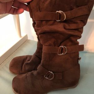 Boots. Size 9